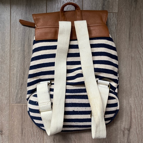 Adorable backpack - Picture 5 of 7